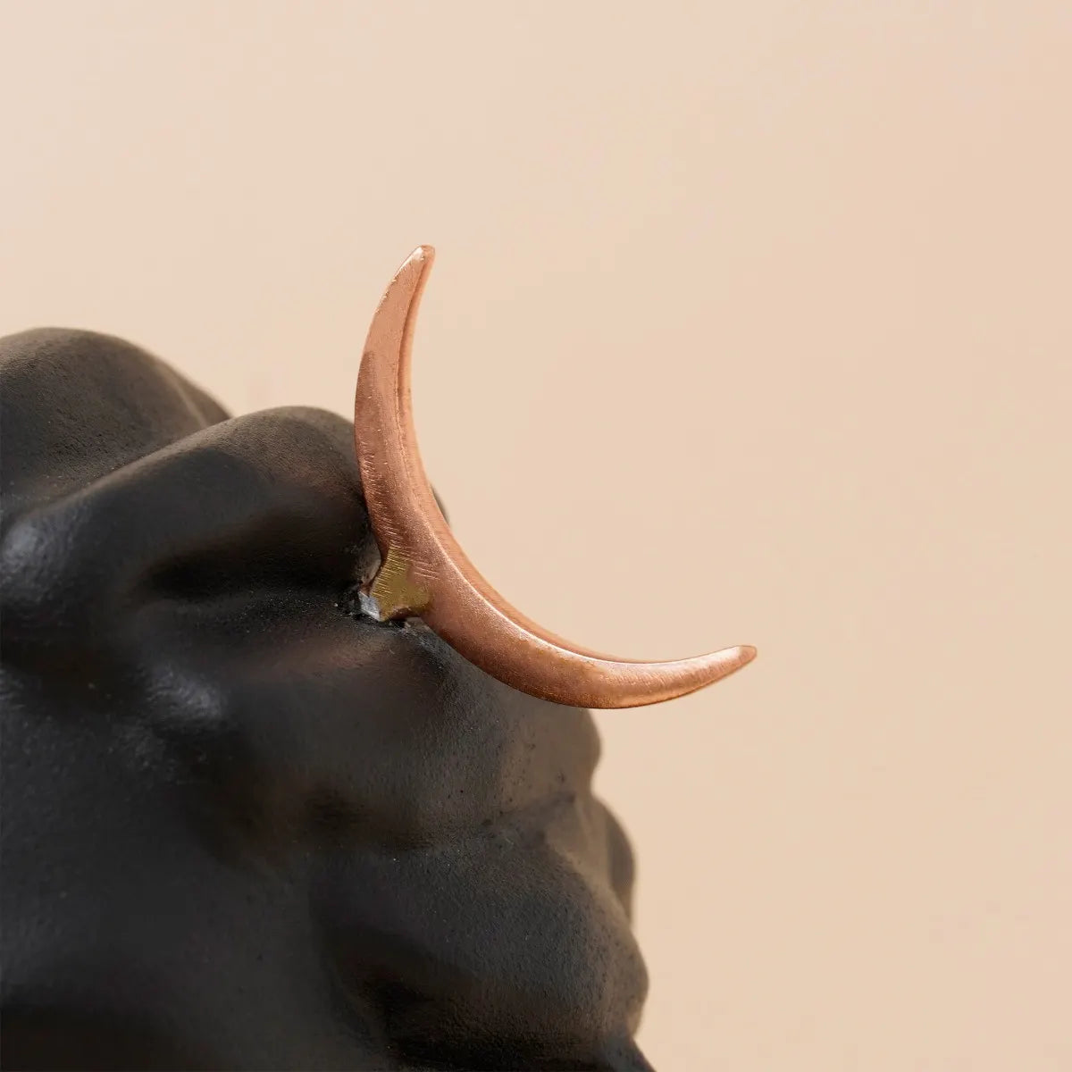 Adiyogi Statue with consecrated linga, 6 inch in height